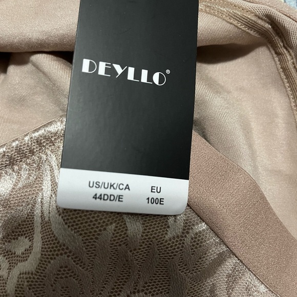 Brand new bra - Picture 2 of 2